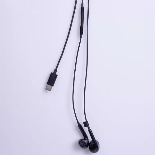 Stereo headset Type-C csatlakozóval, hangerőszabályzós / mikrofonnal, fekete, Maxlife MXEP-04